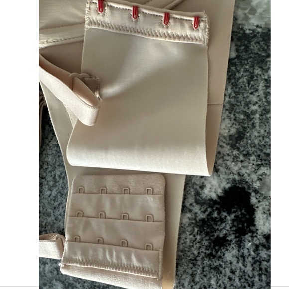 NEW Spanx Up for Anything Strapless Bra Champagne Beige Size 36DD - Picture 9 of 9